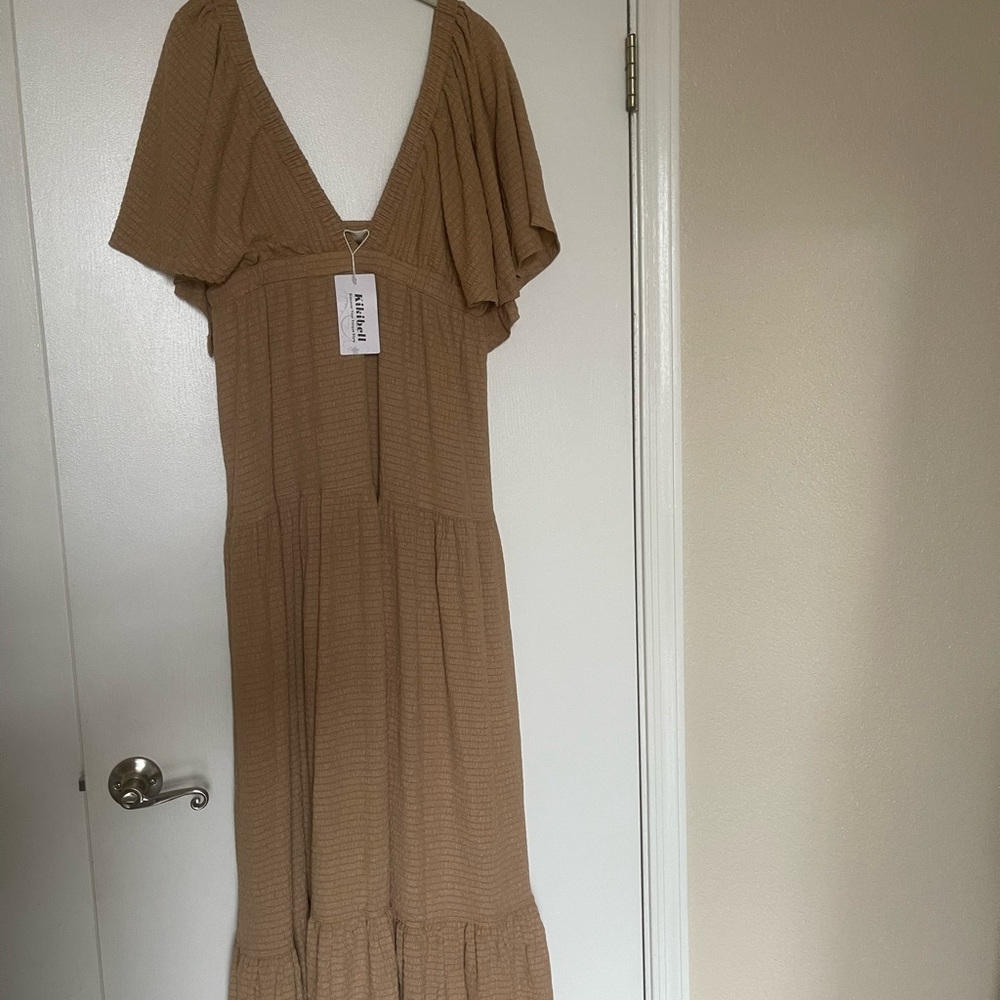 Elegant Tan Maxi Dress